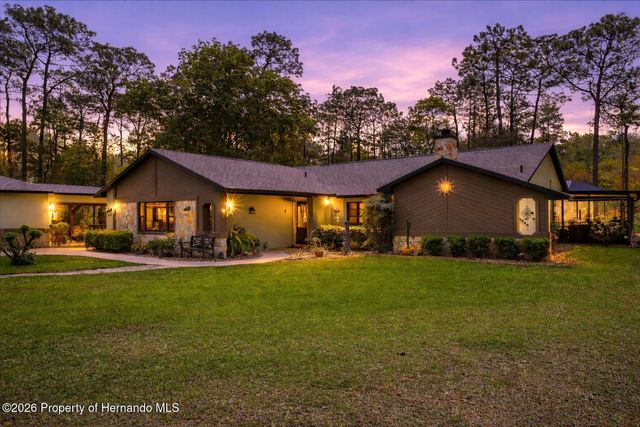 9032 Birmingham Avenue, Weeki Wachee, FL 34613