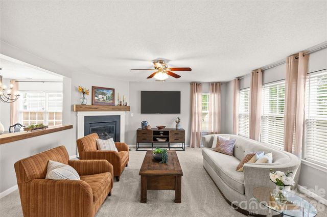 7835 Cornflower Commons Drive, Mint Hill, NC 28227
