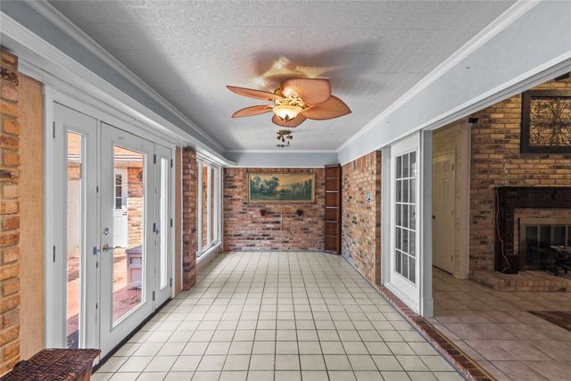 9803 Chase Island Drive, Shreveport, LA 71118