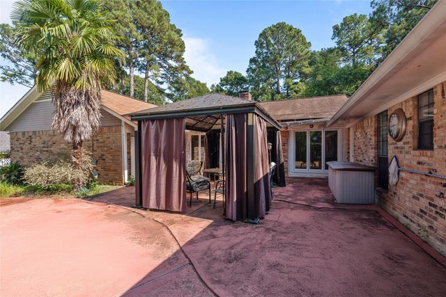 9803 Chase Island Drive, Shreveport, LA 71118