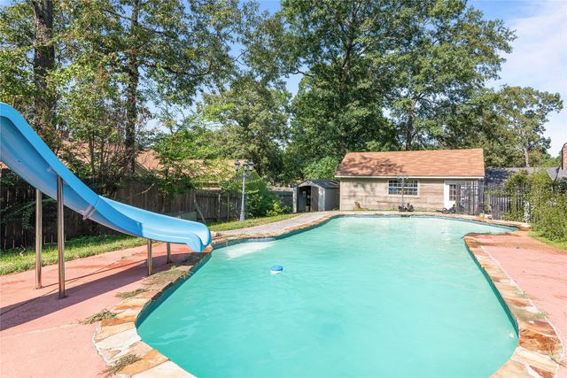 9803 Chase Island Drive, Shreveport, LA 71118