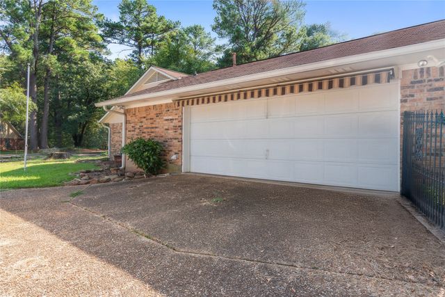 9803 Chase Island Drive, Shreveport, LA 71118