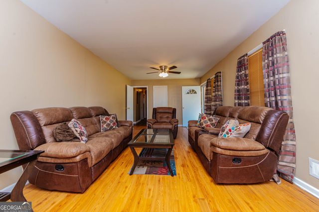 104 Skyway Drive, Warner Robins, GA 31088