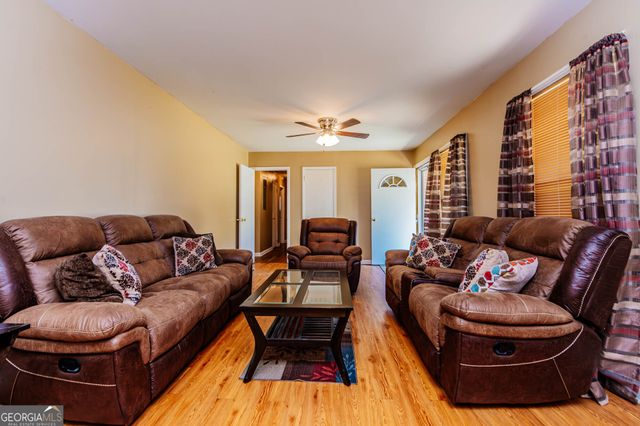 104 Skyway Drive, Warner Robins, GA 31088