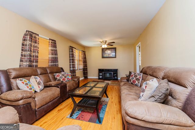 104 Skyway Drive, Warner Robins, GA 31088