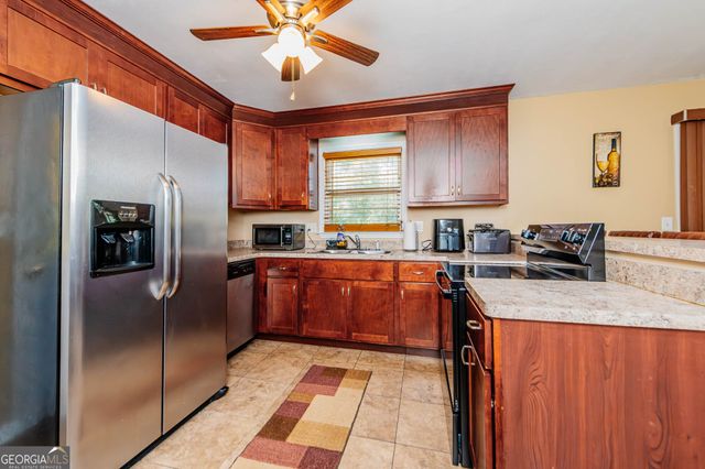 104 Skyway Drive, Warner Robins, GA 31088