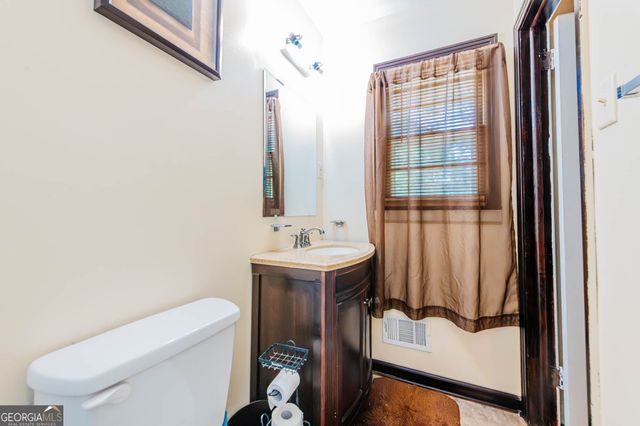 104 Skyway Drive, Warner Robins, GA 31088