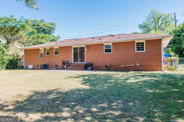 104 Skyway Drive, Warner Robins, GA 31088