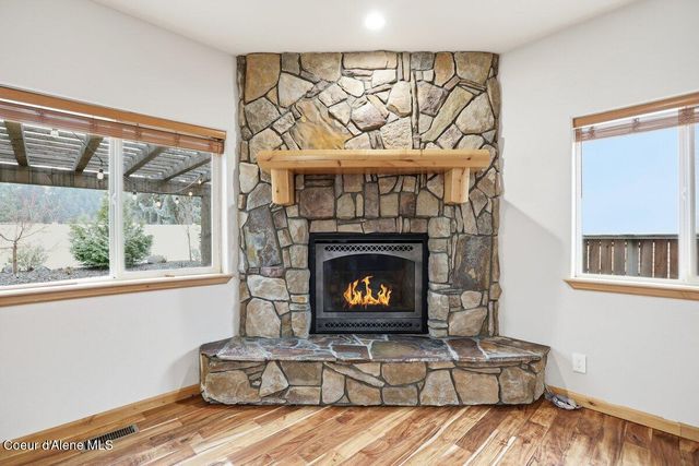 621 E Round Up CIR, Hayden, ID 83835