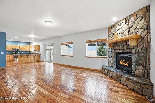 621 E Round Up CIR, Hayden, ID 83835