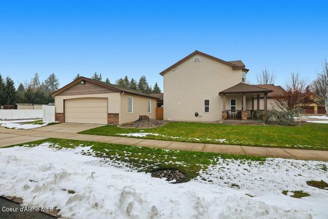 621 E Round Up CIR, Hayden, ID 83835