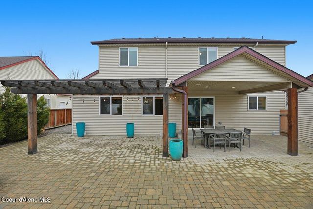 621 E Round Up CIR, Hayden, ID 83835
