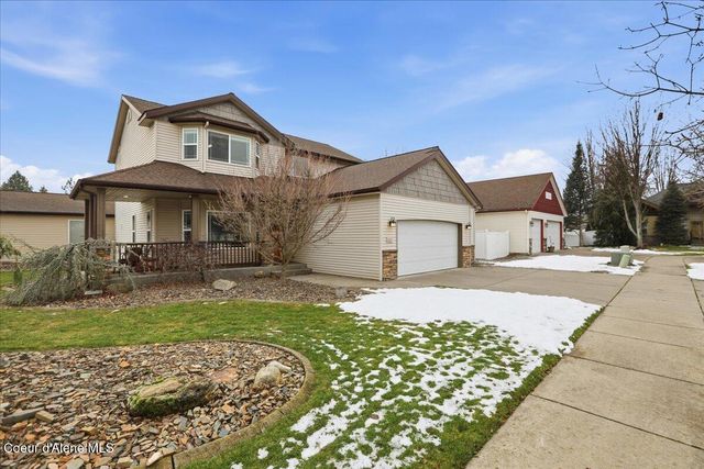 621 E Round Up CIR, Hayden, ID 83835