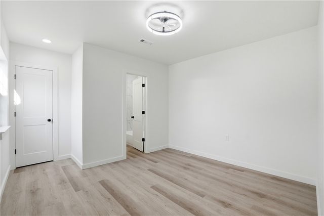 1021 S B Street, Rogers, AR 72756