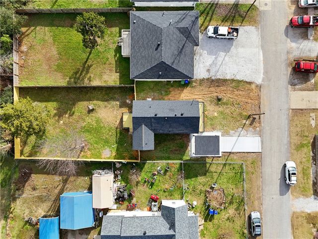 1021 S B Street, Rogers, AR 72756