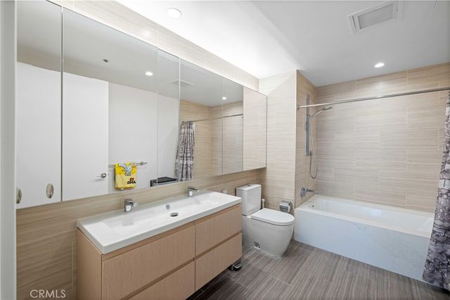 877 Francisco Street 4111, Los Angeles, CA 90017