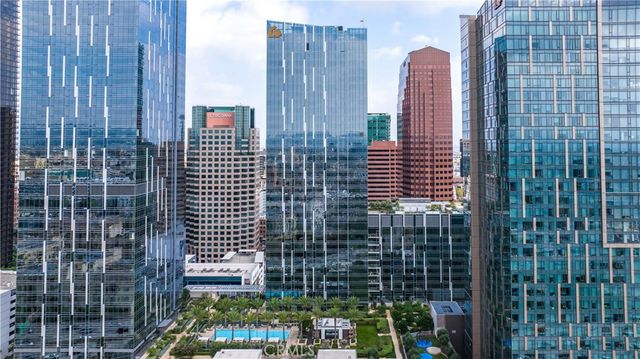 877 Francisco Street 4111, Los Angeles, CA 90017