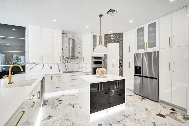 4142 SW 188th Avenue, Miramar, FL 33029