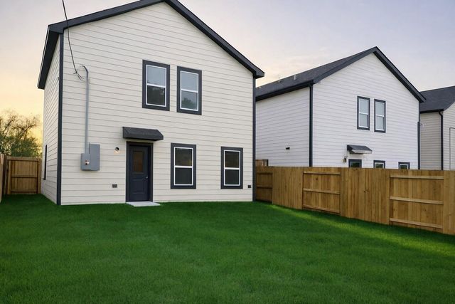 414 N 4th Street, Beasley, TX 77417