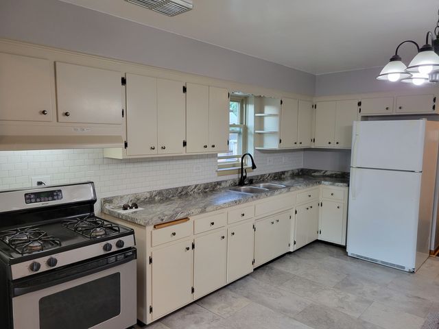 3213 Cuyler Avenue, Berwyn, IL 60402