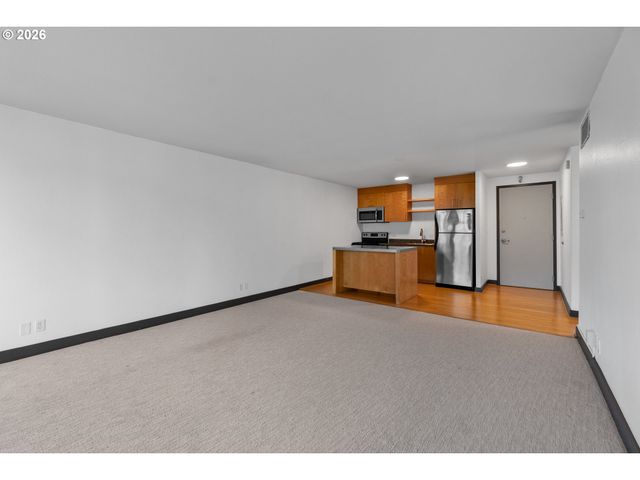 255 Sw HARRISON St 15C, Portland, OR 97201