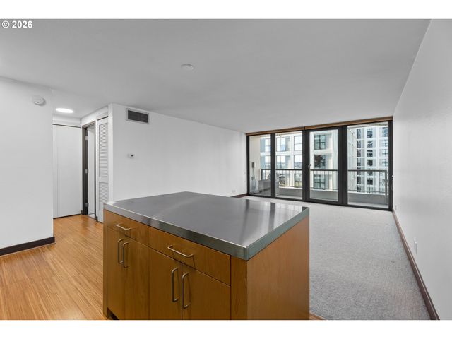255 Sw HARRISON St 15C, Portland, OR 97201