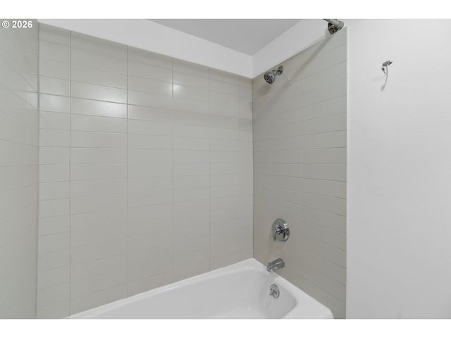 255 Sw HARRISON St 15C, Portland, OR 97201