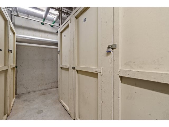 255 Sw HARRISON St 15C, Portland, OR 97201