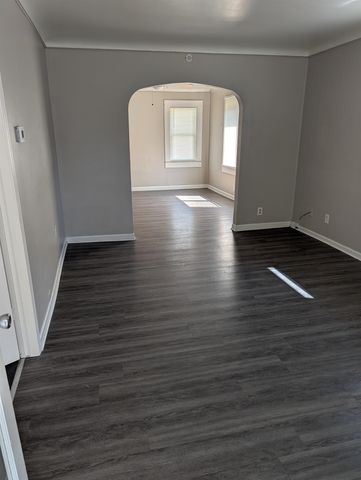 21770 Nevada Avenue, Eastpointe, MI 48021