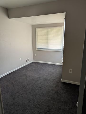 21770 Nevada Avenue, Eastpointe, MI 48021