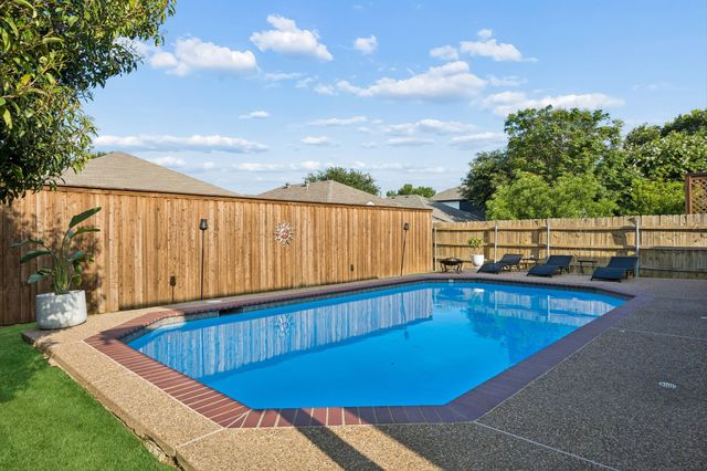 917 Remington Drive, Saginaw, TX 76131