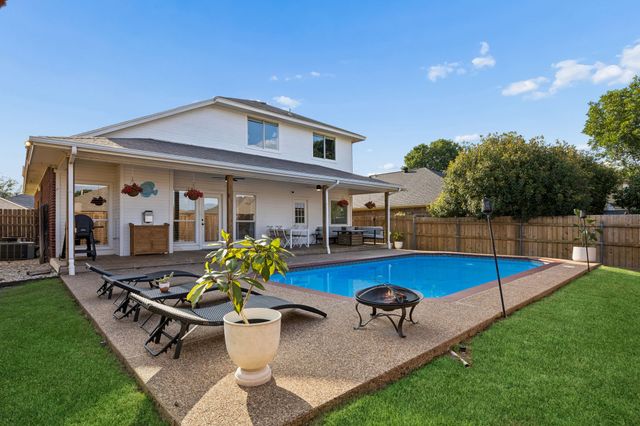 917 Remington Drive, Saginaw, TX 76131