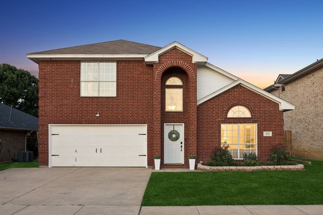 917 Remington Drive, Saginaw, TX 76131