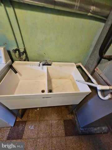 1204 E MOUNT AIRY AVE, Philadelphia, PA 19150