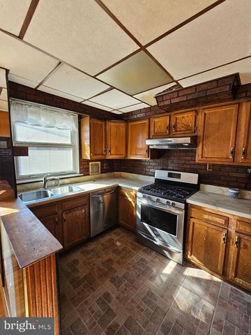 1204 E MOUNT AIRY AVE, Philadelphia, PA 19150