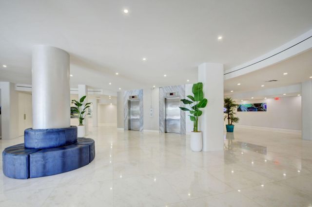 3546 S Ocean Boulevard 503, South Palm Beach, FL 33480