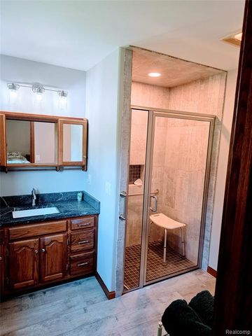 3581 N Burkhart Road, Howell, MI 48855