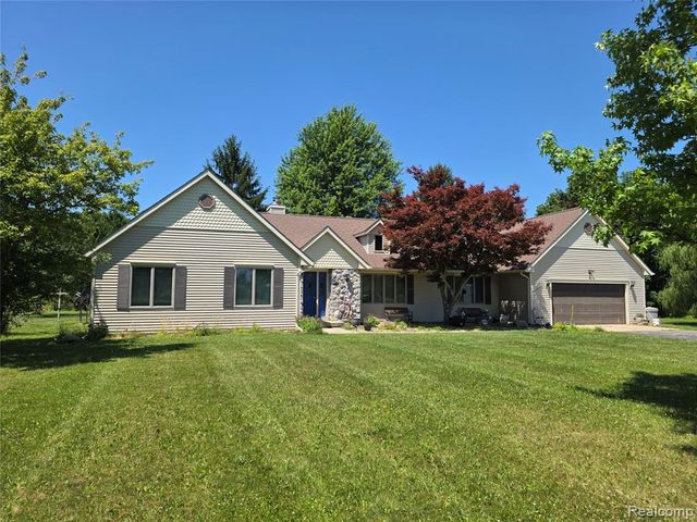 3581 N Burkhart Road, Howell, MI 48855