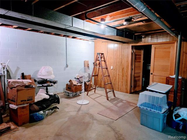 3581 N Burkhart Road, Howell, MI 48855