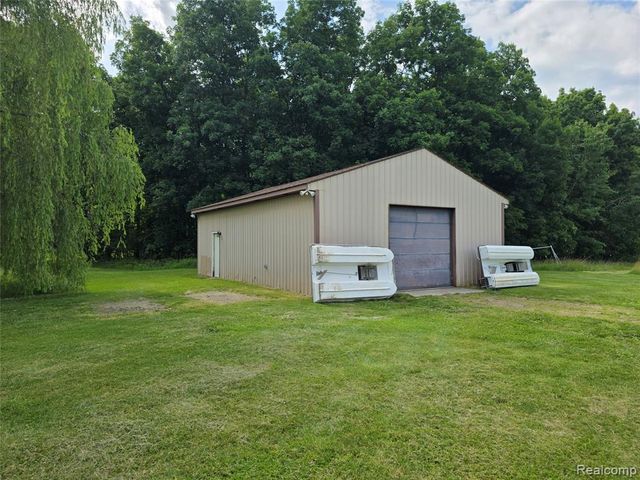 3581 N Burkhart Road, Howell, MI 48855