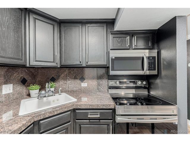 1390 N Emerson St 101, Denver, CO 80218