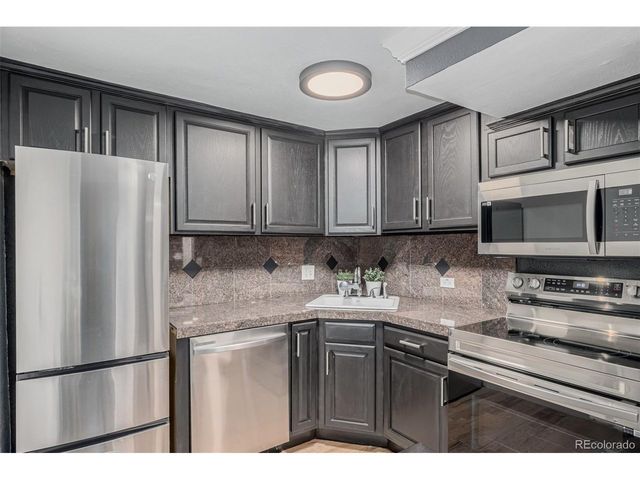1390 N Emerson St 101, Denver, CO 80218