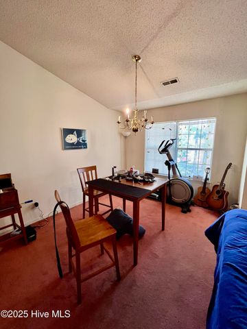 3008 Mulberry Lane E, Greenville, NC 27858