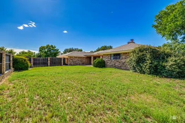 2701 Alta Vista Lane, San Angelo, TX 76904
