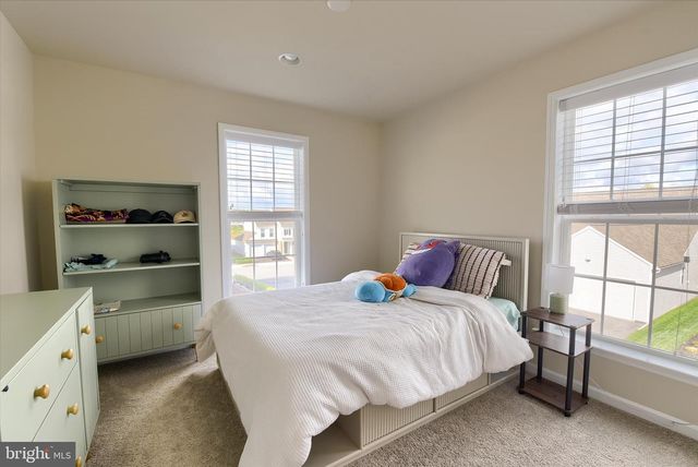 3100 EGRETON RD, Mechanicsburg, PA 17055