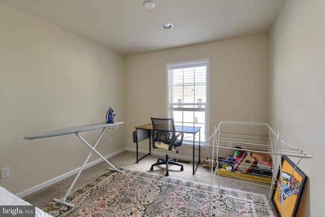 3100 EGRETON RD, Mechanicsburg, PA 17055
