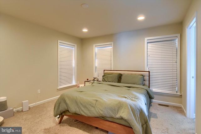 3100 EGRETON RD, Mechanicsburg, PA 17055