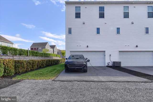 3100 EGRETON RD, Mechanicsburg, PA 17055