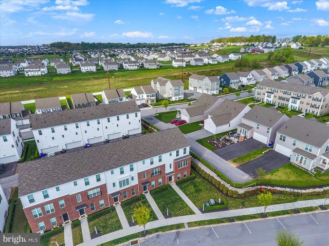 3100 EGRETON RD, Mechanicsburg, PA 17055
