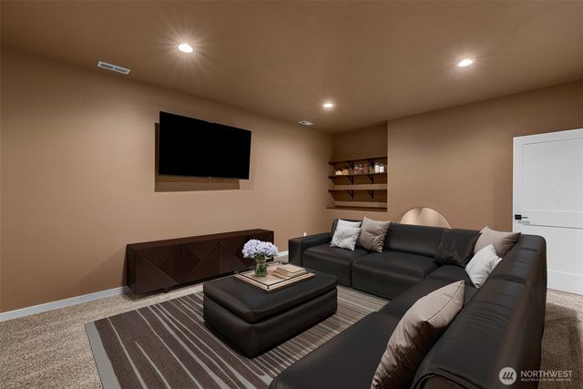 327 23rd Street NE, East Wenatchee, WA 98802